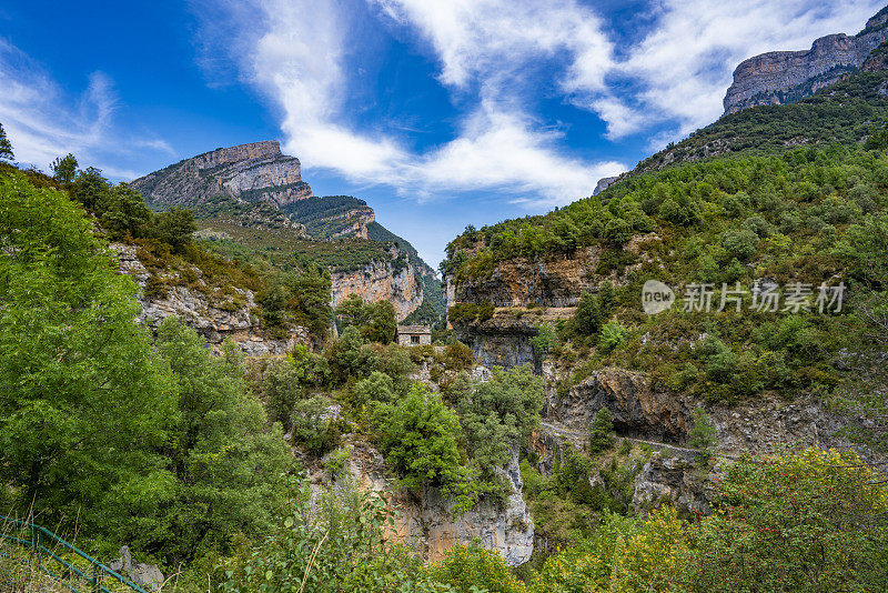 阿尼斯克罗的Canon Anisclo Anisclo de Bellos river Pyrenees park Ordesa and Monte Perdido of Huesca